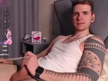Chaturbate Live Sex Cam of mr_longboy