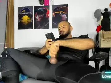 Chaturbate Free Live Porn of hardboy_latin