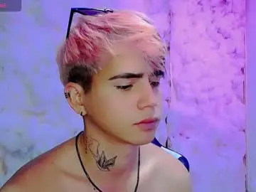 Chaturbate Private Sex Chat of kiss_whitee