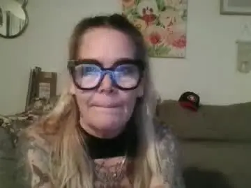 Chaturbate Free Live Porn of ladyntramp916