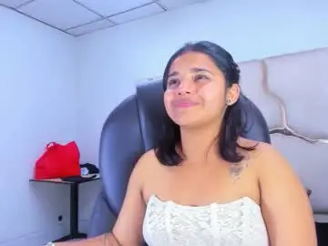 Chaturbate Live Sex of miahsex69