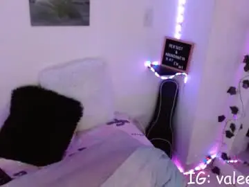 Chaturbate Free Live Porn of sweett_minionn