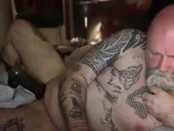 Chaturbate Best live sex cam show of tattooeddilf01