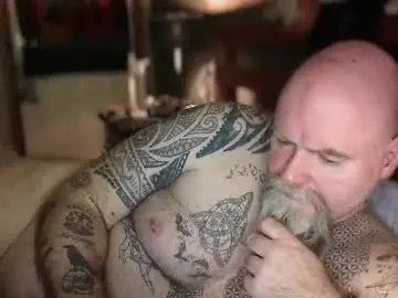 Chaturbate Live Sex Cam of tattooeddilf01