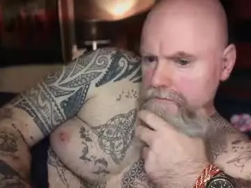 Chaturbate Sex Chat of tattooeddilf01