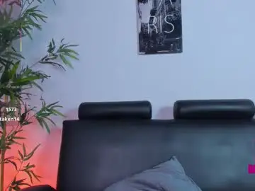 Chaturbate Live Sex Cam of dayanne_campbelll