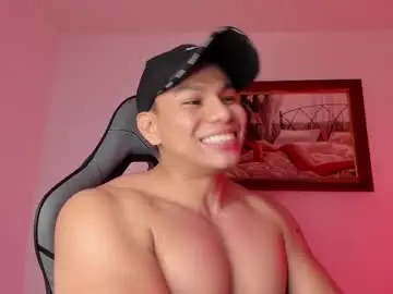 Chaturbate Live Sex Cam of roy__constance