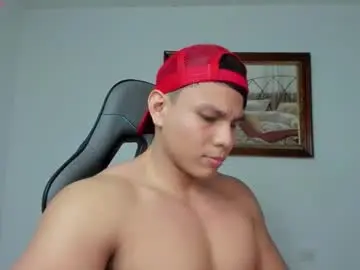 Chaturbate Live Sex Cam of roy__constance
