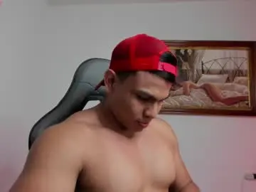 Chaturbate Live Sex Cam of roy__constance