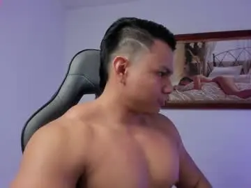 Chaturbate Live Sex Cam of roy__constance