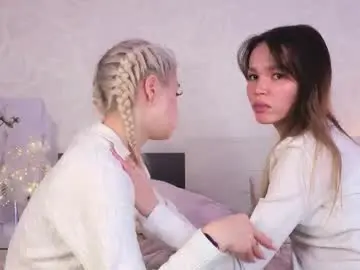 Chaturbate Live Porn of smile_with_nicole