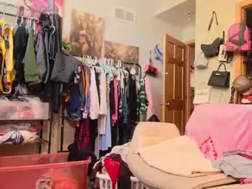 Chaturbate Watch Live Sex Cams of jessyboi0504