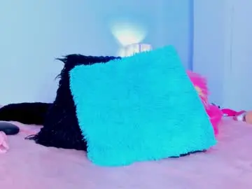 Chaturbate Live Sex Cam of maithe_022