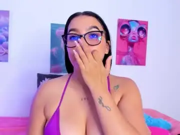 Chaturbate Live Sex Cam of maithe_022