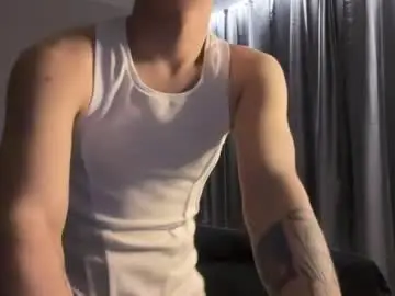 Chaturbate Live Sex Cam of maxwoolf