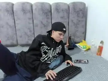 Chaturbate Watch Live Sex Cams of bruno_cruz