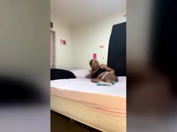 Chaturbate Live Sex Cam of kingecstasyxxxddd