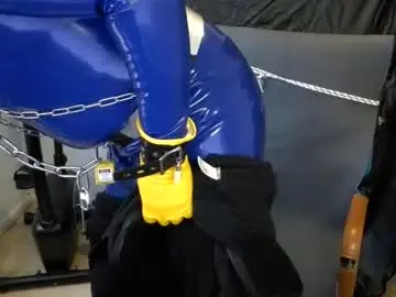 Chaturbate Sex Cam of latexslaafboy2
