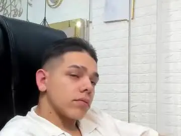 Chaturbate Free Porn Cam of noah_and_kim69