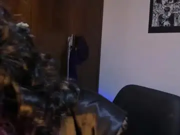 Chaturbate Best live sex cam show of glitch_doll