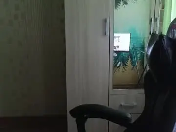 Chaturbate Live Sex Cam of golden_boyyy21