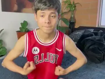 Chaturbate Sex Cam of andy_belier