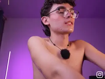 Chaturbate Watch Live Sex Cams of angelocute_