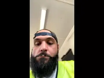 Chaturbate Live Sex Cam of choloboii1gg