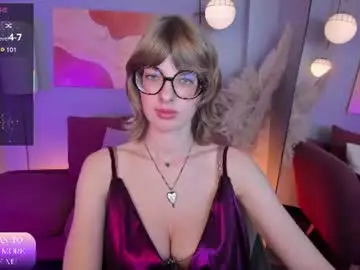 Chaturbate Live Sex Cam of rubytwinkle