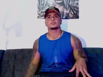 Chaturbate Live Sex Cam of _luxury_23