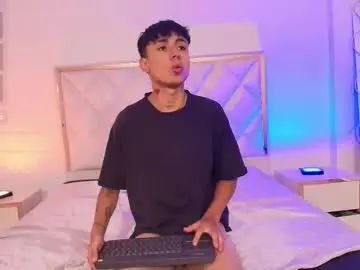 Chaturbate Adult Video Chat of aziel_tay