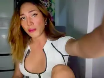 Chaturbate Live Porn of carmella_romance