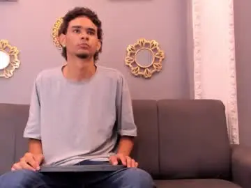 Chaturbate Live Sex Cam of kenix_777