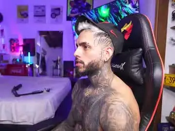 Chaturbate Free Porn Cam of logan_hugh8