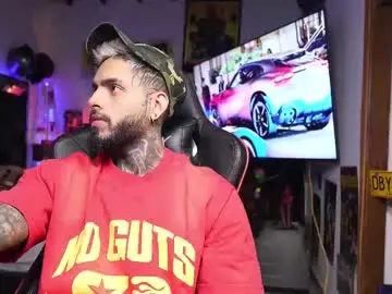 Chaturbate Live Sex Cam of logan_hugh8