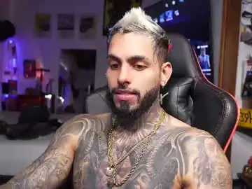 Chaturbate Live Sex Cam of logan_hugh8