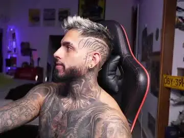 Chaturbate Sex Cam of logan_hugh8