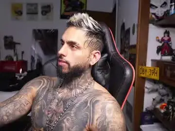 Chaturbate Adult Video Chat of logan_hugh8