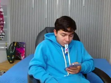 Chaturbate Live Sex Cam of julian_smith21