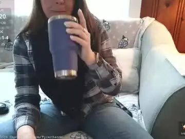 Chaturbate Live Sex Cam of tylersands