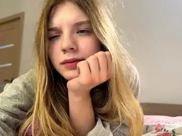 Chaturbate Live Sex Cam of chloe_show