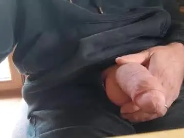 Chaturbate Live Sex Cam of fiveforwilly1