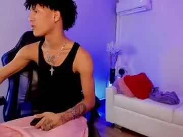 Chaturbate Sex Cam of noahbull19