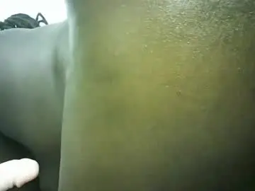 Chaturbate Live Sex Cam of smiller120