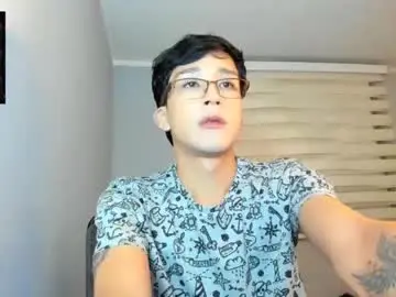 Chaturbate Best live sex cam show of guy_veryhot1