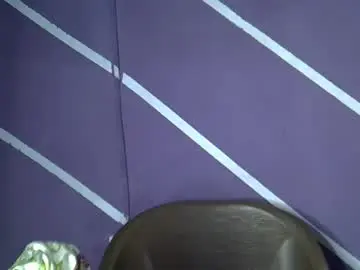 Chaturbate Free Live Porn of sweet_berry31