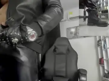 Chaturbate Free Porn Cam of master_leather