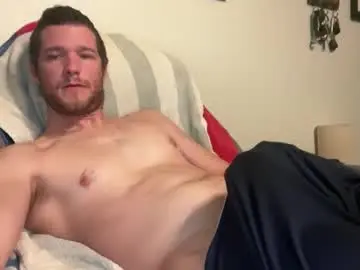 Chaturbate Live Sex Cam of tommygunzsolo
