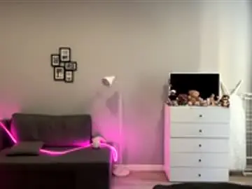 Chaturbate Live Sex Cam of cuddlymisa