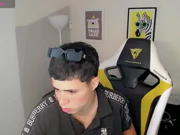 Chaturbate Watch Live Sex Cams of elii_797